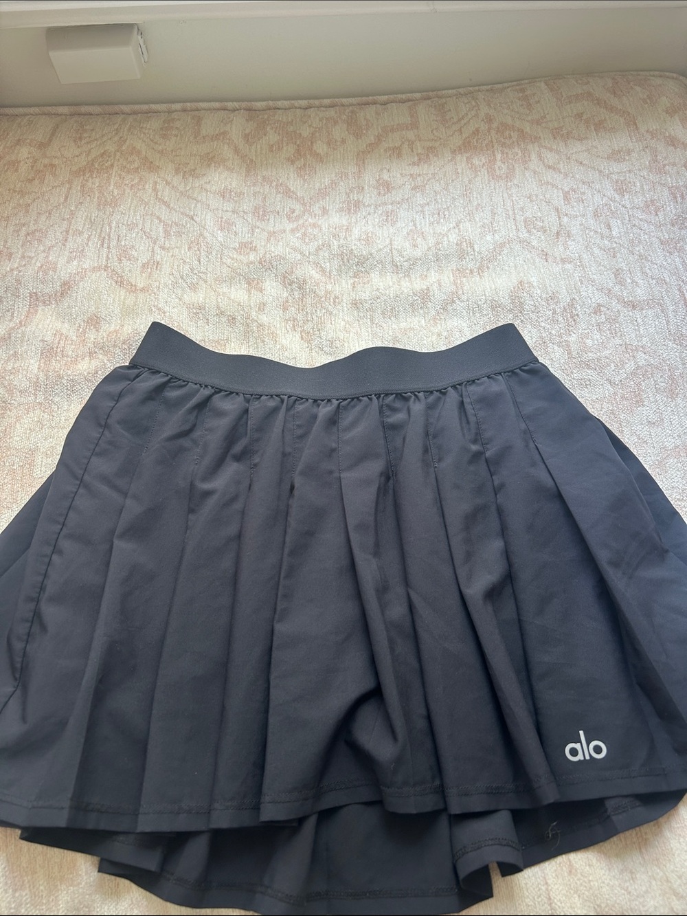 ALO Yoga Black Pleated Athletic Skirt